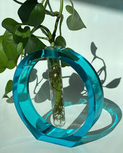 Load image into Gallery viewer, Circular Cyan Jelly Vase