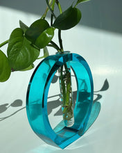 Load image into Gallery viewer, Circular Cyan Jelly Vase